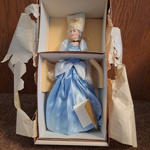 Vntg Franklin Mint Heirloom Premier Edition Disney Cinderella Porcelain Doll. - Picture 10 of 14
